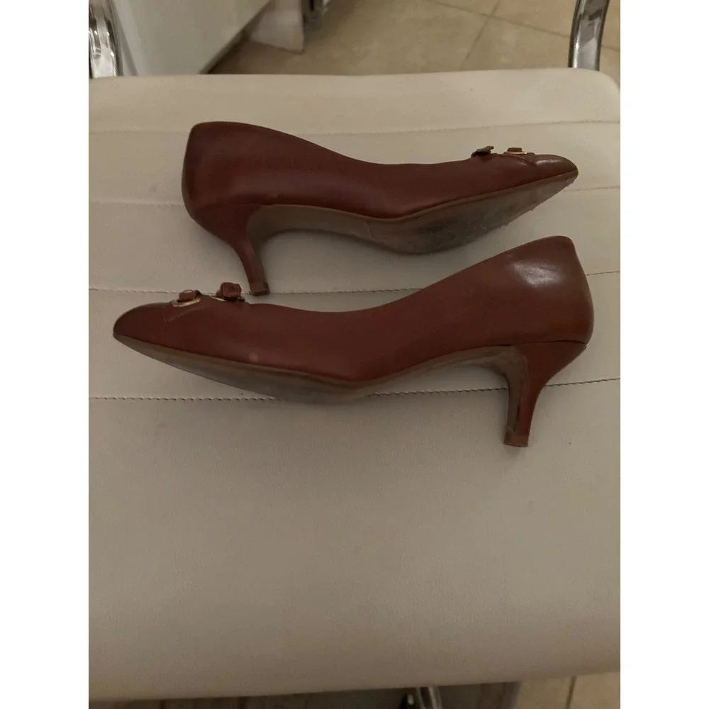 Charcos Brown Leather Kitten Heels Made in Spain Pointed‎ Toe Buckle Detail 38